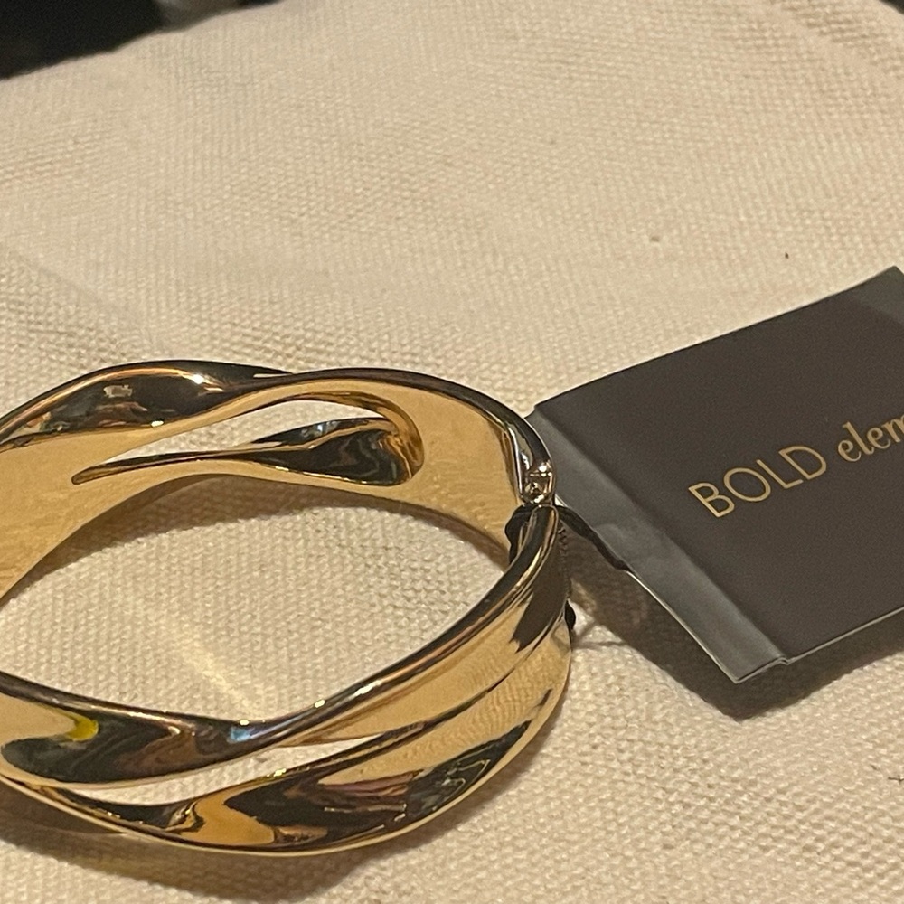 Bold Elements Shiny Gold Cuff Bracelet - image 1